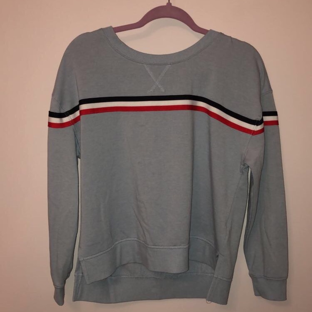 crew neck sweatshirt